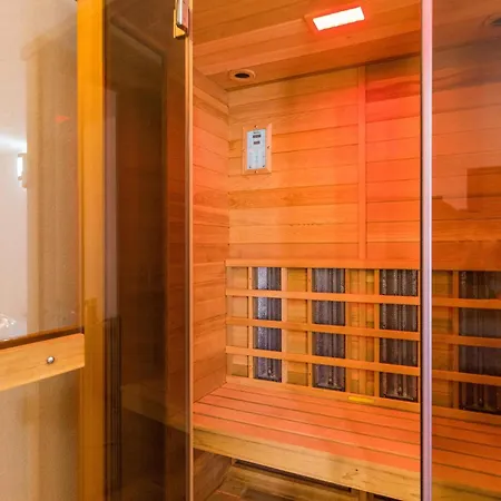 4 Bedroom Awesome In Pula