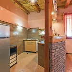 4 Bedroom Awesome In * Pula