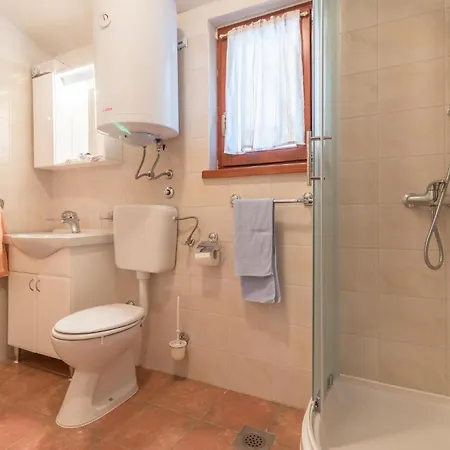 4 Bedroom Awesome In Pula Casa vacanze *