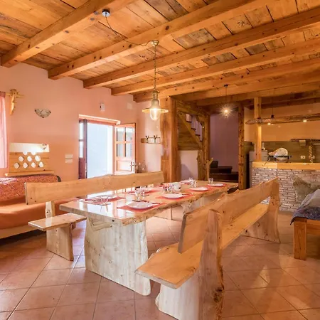 4 Bedroom Awesome In Pula * Pola