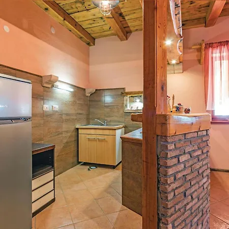 4 Bedroom Awesome In Pula * Pola