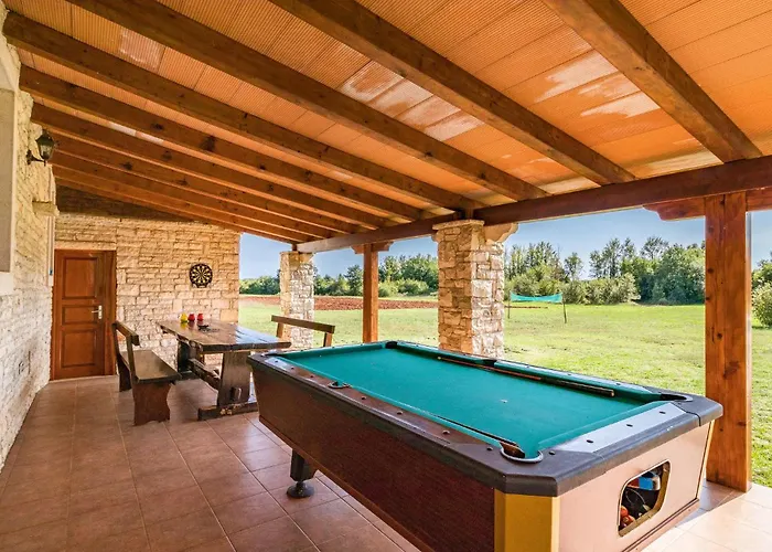 4 Bedroom Awesome In