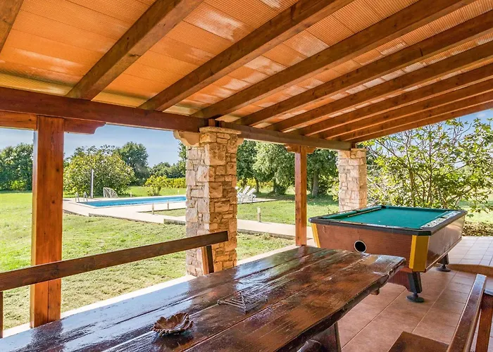 4 Bedroom Awesome In