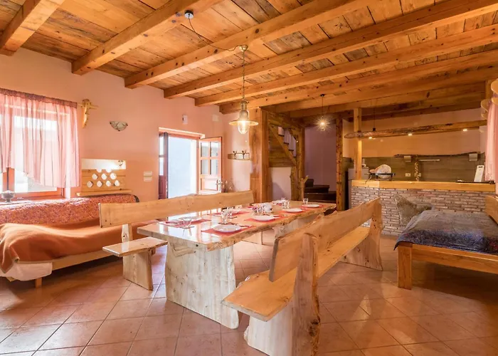 4 Bedroom Awesome In * Pula